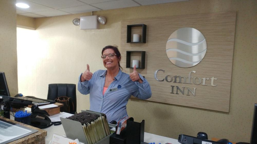 Comfort Inn Airport South Portland Exterior photo