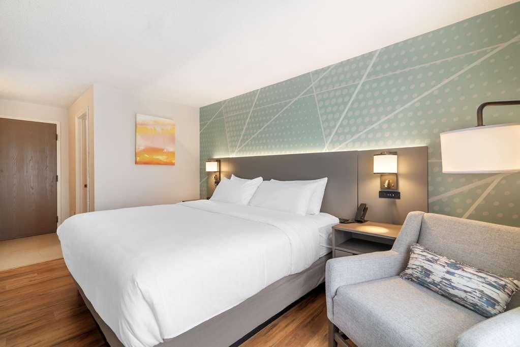 Comfort Inn Airport South Portland Room photo