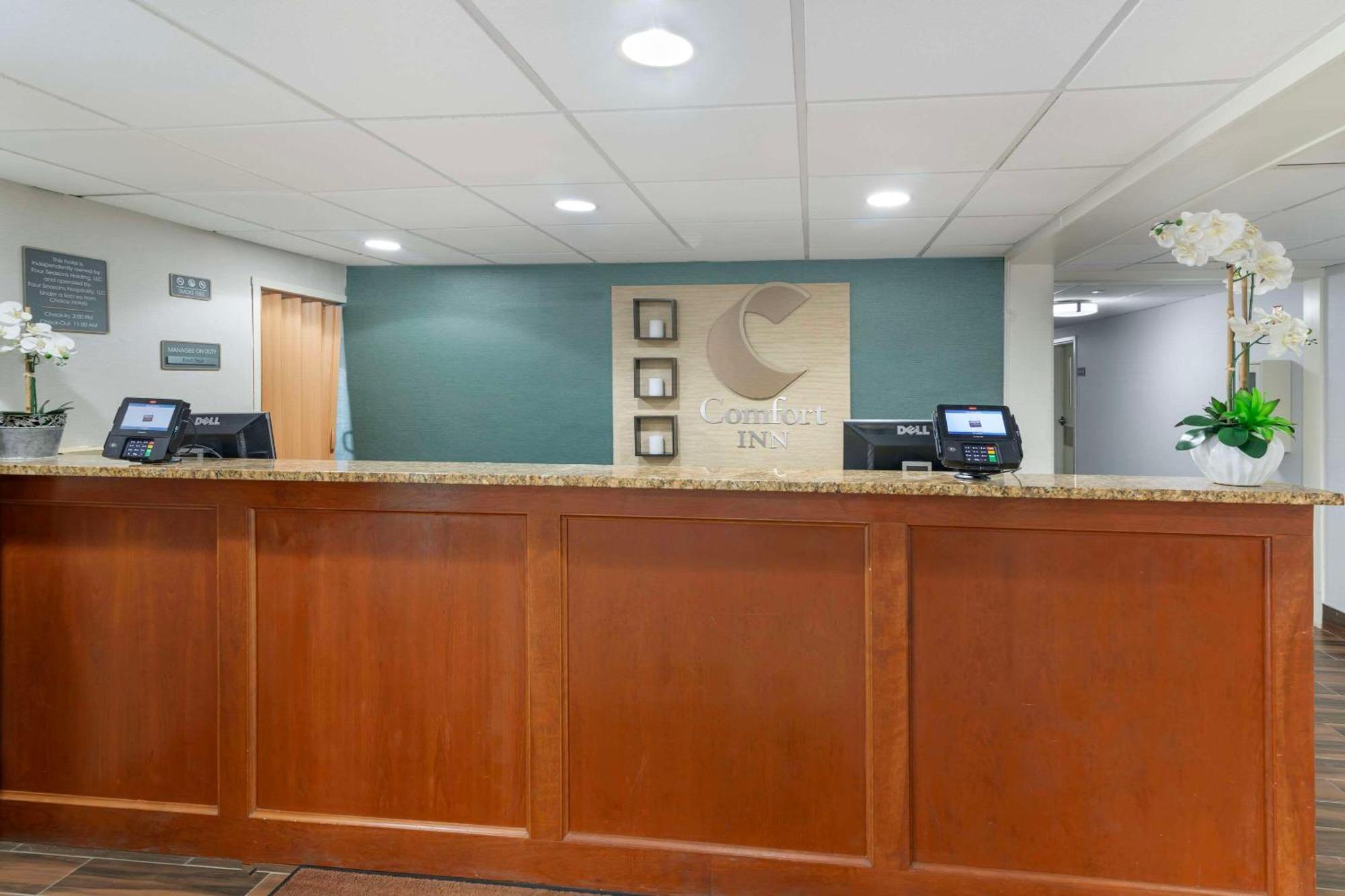 Comfort Inn Airport South Portland Exterior photo