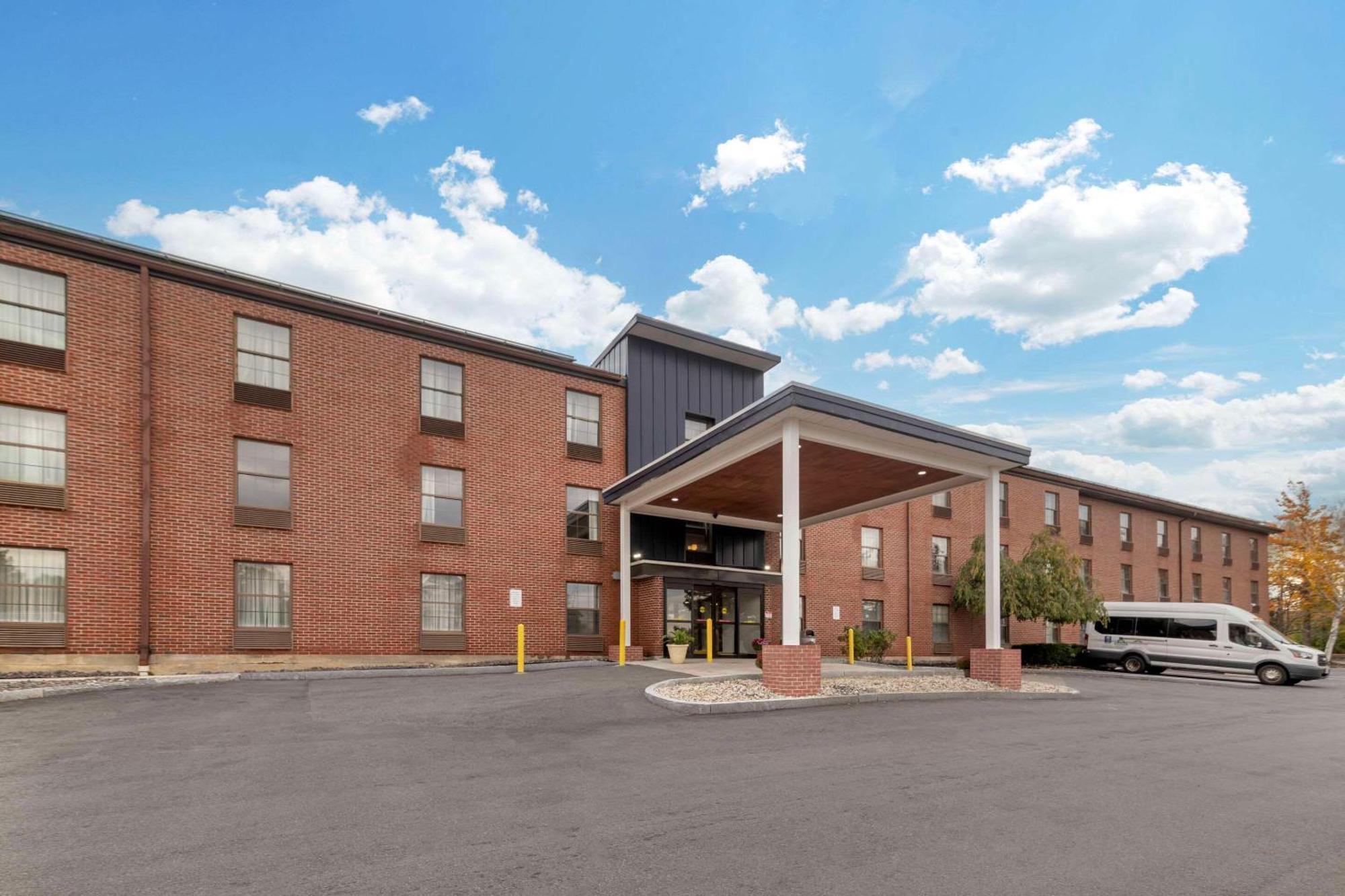 Comfort Inn Airport South Portland Exterior photo